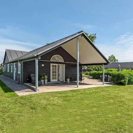 Fantastisk Hjem I Juelsminde Med Sauna Feriehus